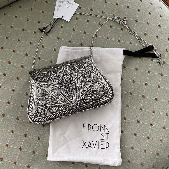 Purse - Picture 1 of 12